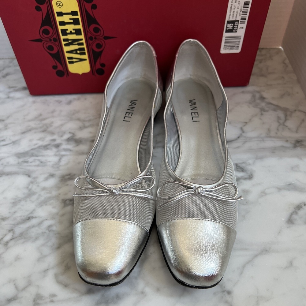 Vaneli Francis Silver Metallic Mesh Cap Toe Bow Ballet Flats Shoes Size 8.5 N